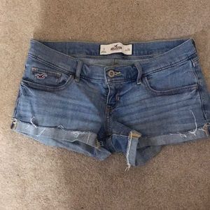 Light wash hollister Jean shorts size 3
